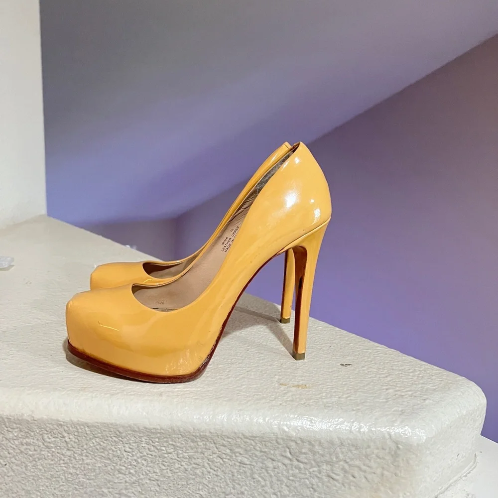 POUR LA VICTOIRE GENUINE PATENT‎ LEATHER Nude Irina Platform Pump Shoes 7.5